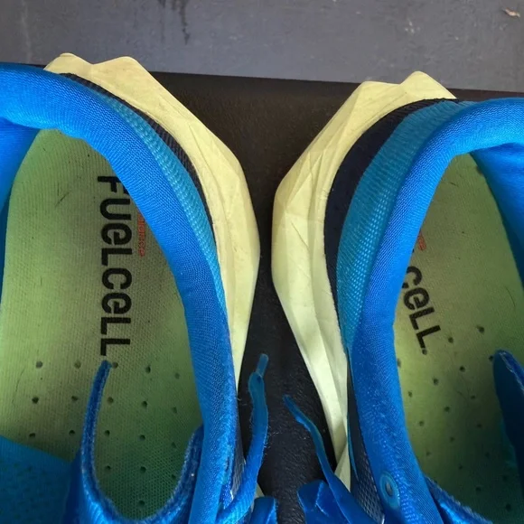 New Balance FuelCell Rebel V4 Women’s Size 8.5 - Picture 8 of 12